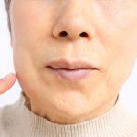 奥歯を抜歯すると、顔の歪みが生じる！？抜歯後は必ずケアを！
