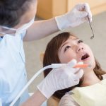 歯周病の治療って痛いの？治療方法と期間を解説