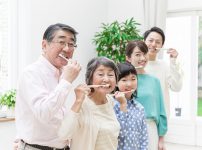 新型コロナウイルス感染症流行の今、歯科通院はどうする？感染症予防に口腔ケアを！