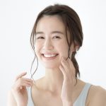 自分で歯を白くしたい！ホワイトニングに通わずに白くする方法と着色させない対策